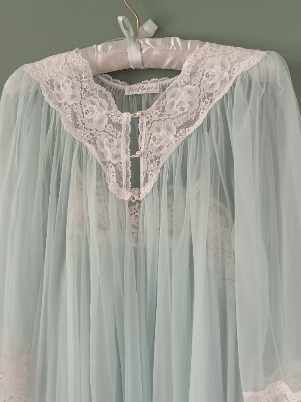Pristine Vintage Miss Elaine 2-Pc. Seafoam Lace-Trimmed Peignoir Set - Picture 5 of 8